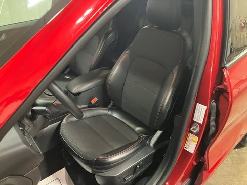 Used 2024 Ford Escape ST-Line image 7