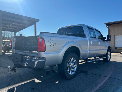 Used 2012 Ford F250 Lariat image 3
