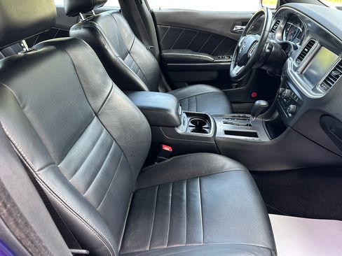 Used 2014 Dodge Charger R/T RWD image 12