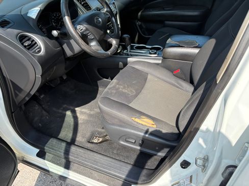 Used 2019 Nissan Pathfinder AWD/4WD image 10