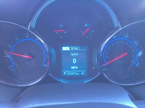 Used 2015 Chevrolet Cruze LT FWD image 14