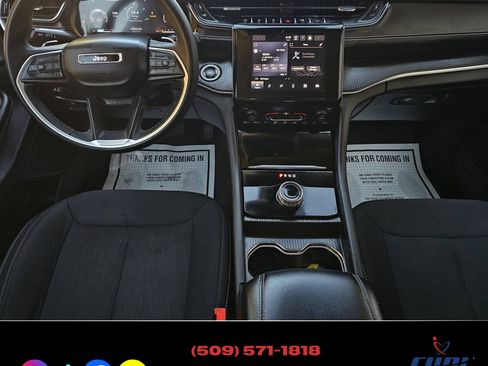 Used 2024 Jeep Grand Cherokee Laredo image 8