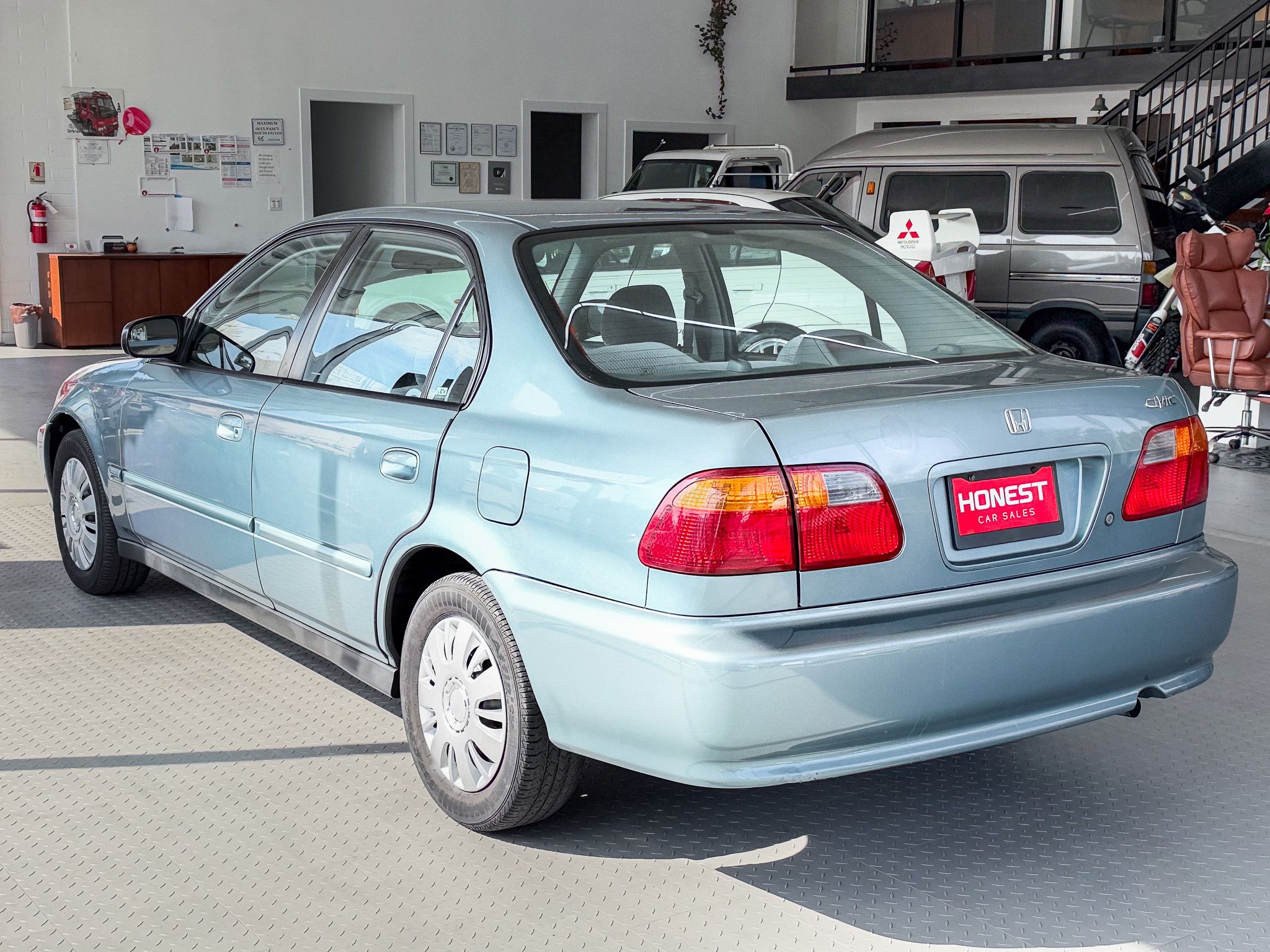 Used 2000 Honda Civic VP Sedan image 6