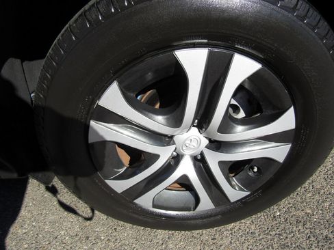 Used 2016 Toyota RAV4 LE image 10