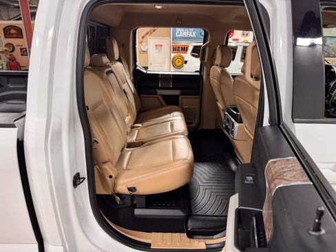 Used 2019 Ford F250 Lariat w/ Lariat Value Package image 18