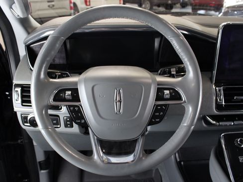 Used 2020 Lincoln Navigator Luxury image 6