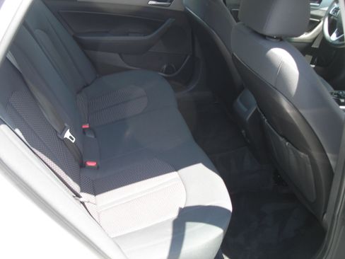 Used 2018 Hyundai Sonata SEL w/ Convenience Package FWD image 6