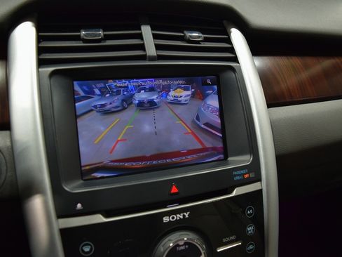 Used 2013 Ford Edge Limited image 26