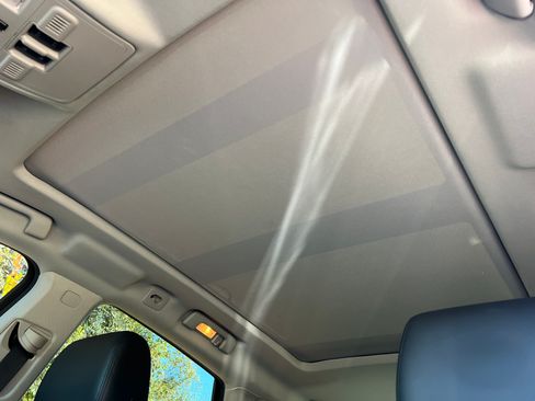 Used 2011 Cadillac SRX Performance image 20