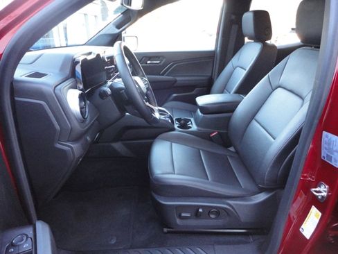 Used 2023 Chevrolet Colorado LT image 16