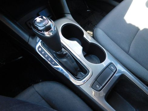 Used 2019 Chevrolet Cruze LS image 16