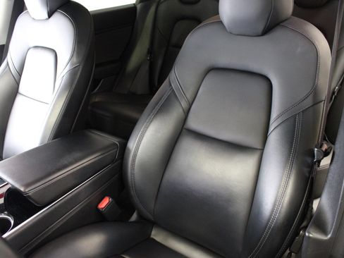 Used 2019 Tesla Model 3 Long Range image 10