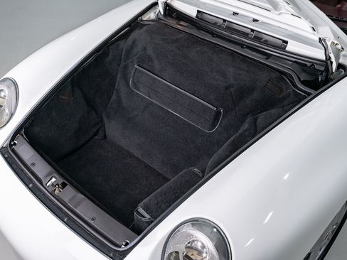 Used 1995 Porsche 911 Carrera image 46