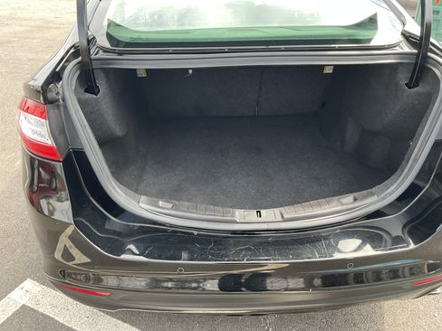 Used 2016 Ford Fusion SE image 8