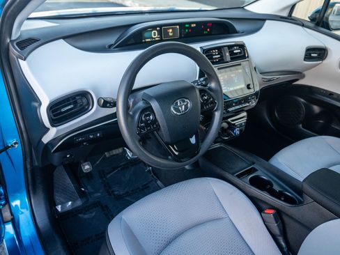 Used 2019 Toyota Prius image 28