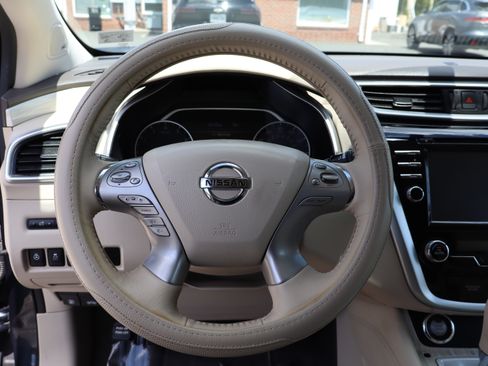 Used 2018 Nissan Murano AWD Platinum image 22