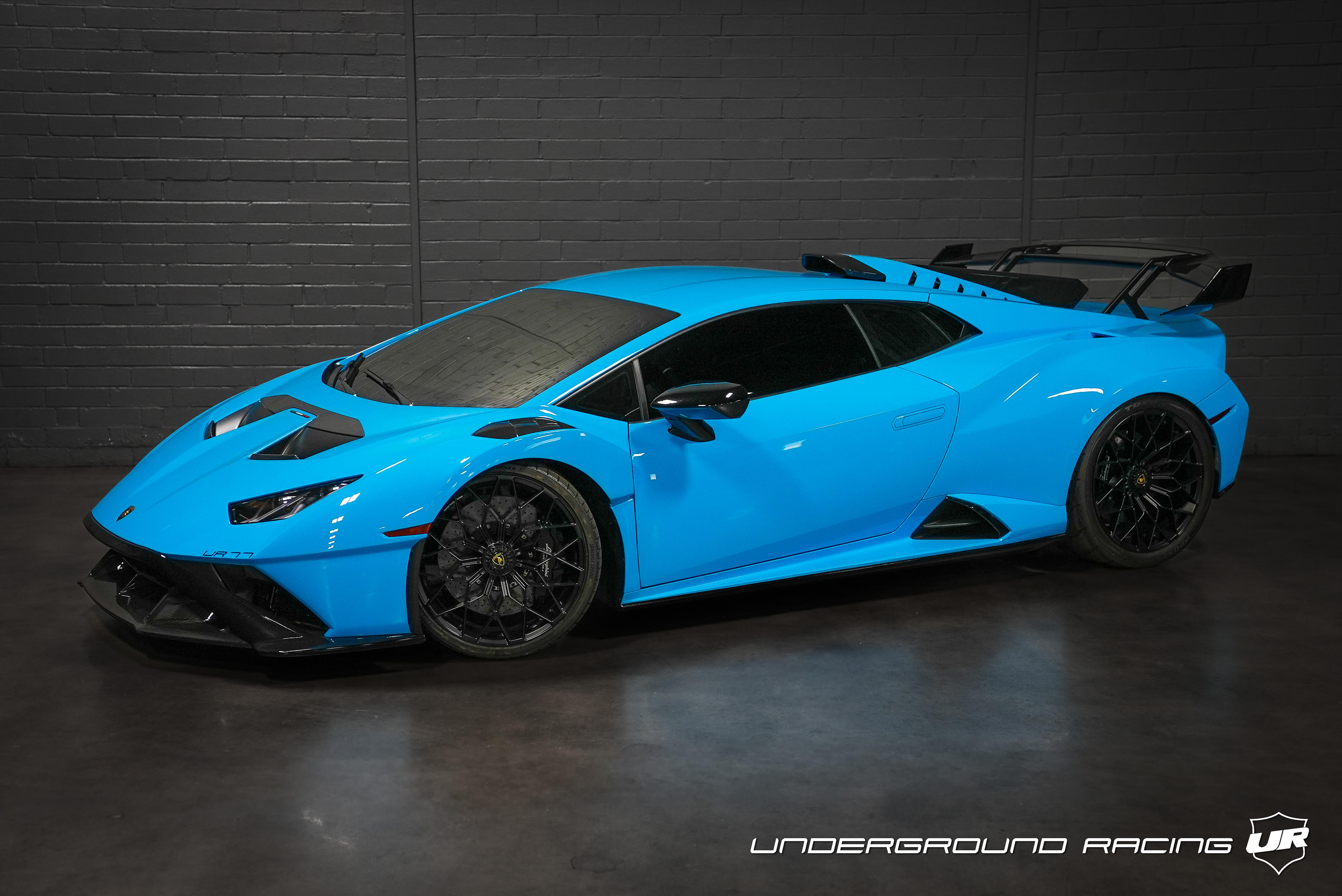 Used 2021 Lamborghini Huracan STO AWD/4WD image 1
