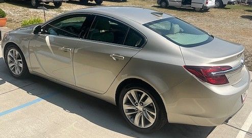 Used 2016 Buick Regal Leather FWD image 10