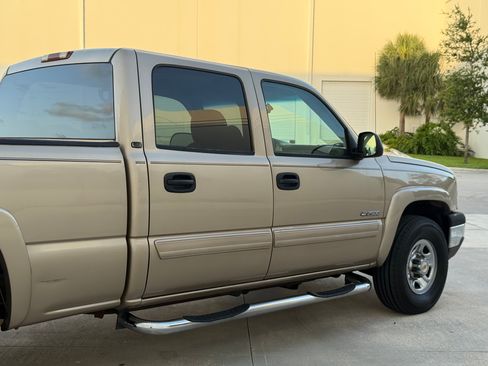 Used 2004 Chevrolet Silverado 2500 LS RWD image 49