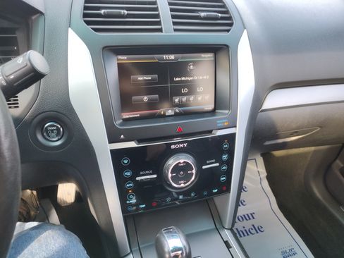 Used 2015 Ford Explorer 4WD Sport image 12