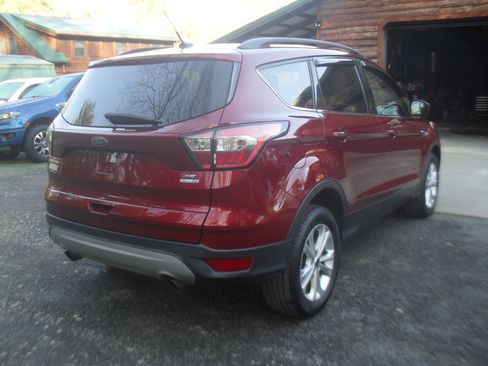 Used 2018 Ford Escape SE Sport image 2