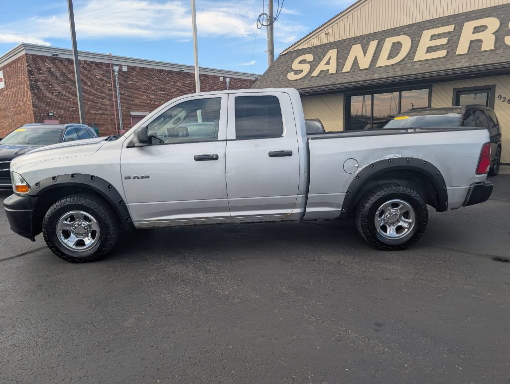 Used 2009 Dodge Ram 1500 Truck 4x4 Quad Cab ST image 2