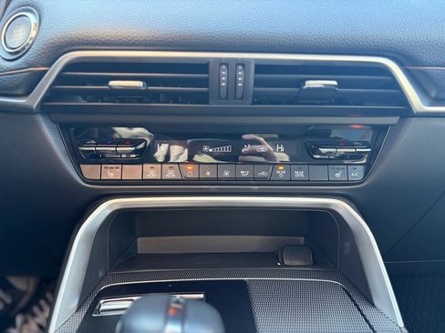 Used 2024 MAZDA CX-90 image 20