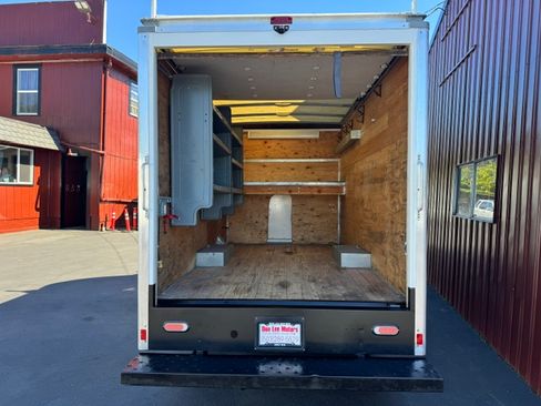 Used 2020 Chevrolet Express 3500 UNAVAIL RWD image 3