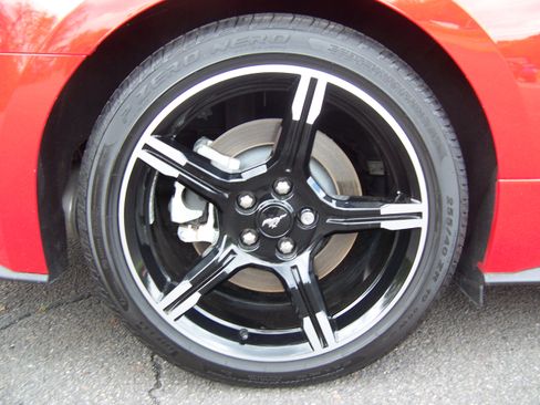 Used 2020 Ford Mustang GT Convertible RWD image 14