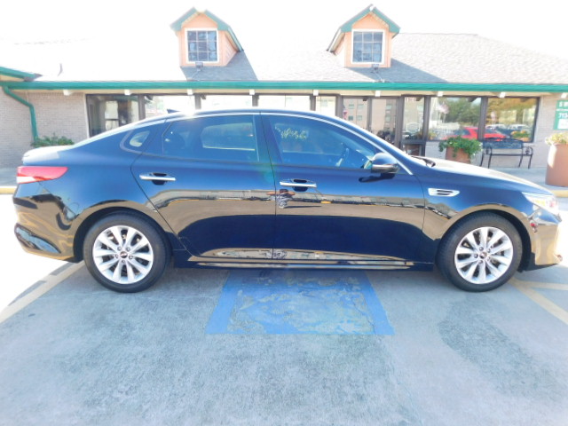Used 2018 Kia Optima LX FWD image 10