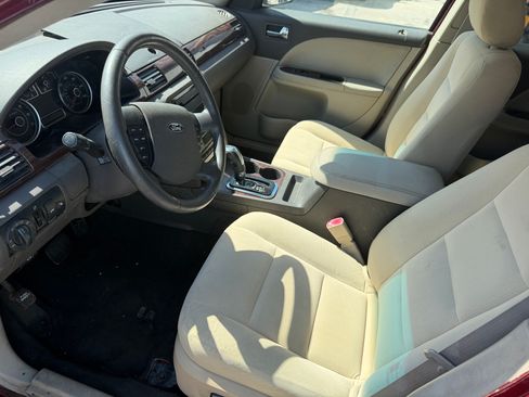 Used 2008 Ford Taurus SEL FWD image 12