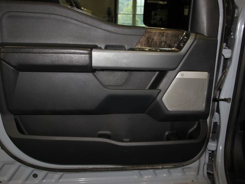 Used 2024 Ford F250 4x4 Crew Cab Super Duty image 21
