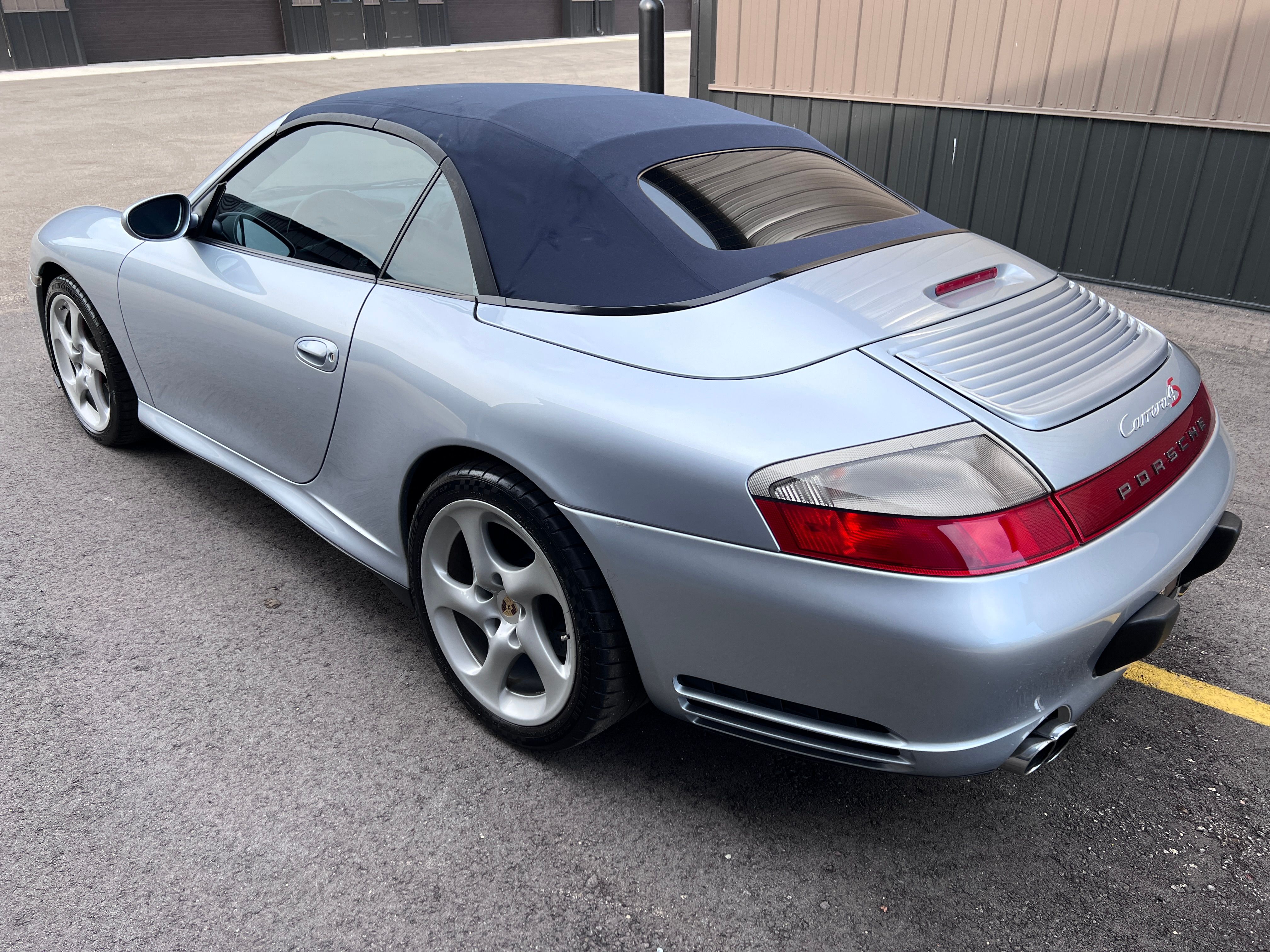 Used 2004 Porsche 911 Carrera 4S Cabriolet AWD/4WD image 3
