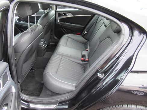 Used 2021 Genesis G70 2.0T Elite image 21