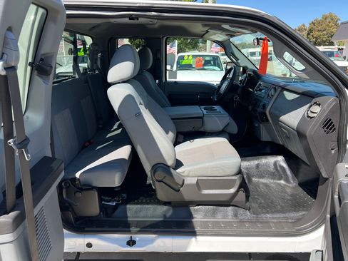 Used 2011 Ford F250 image 11