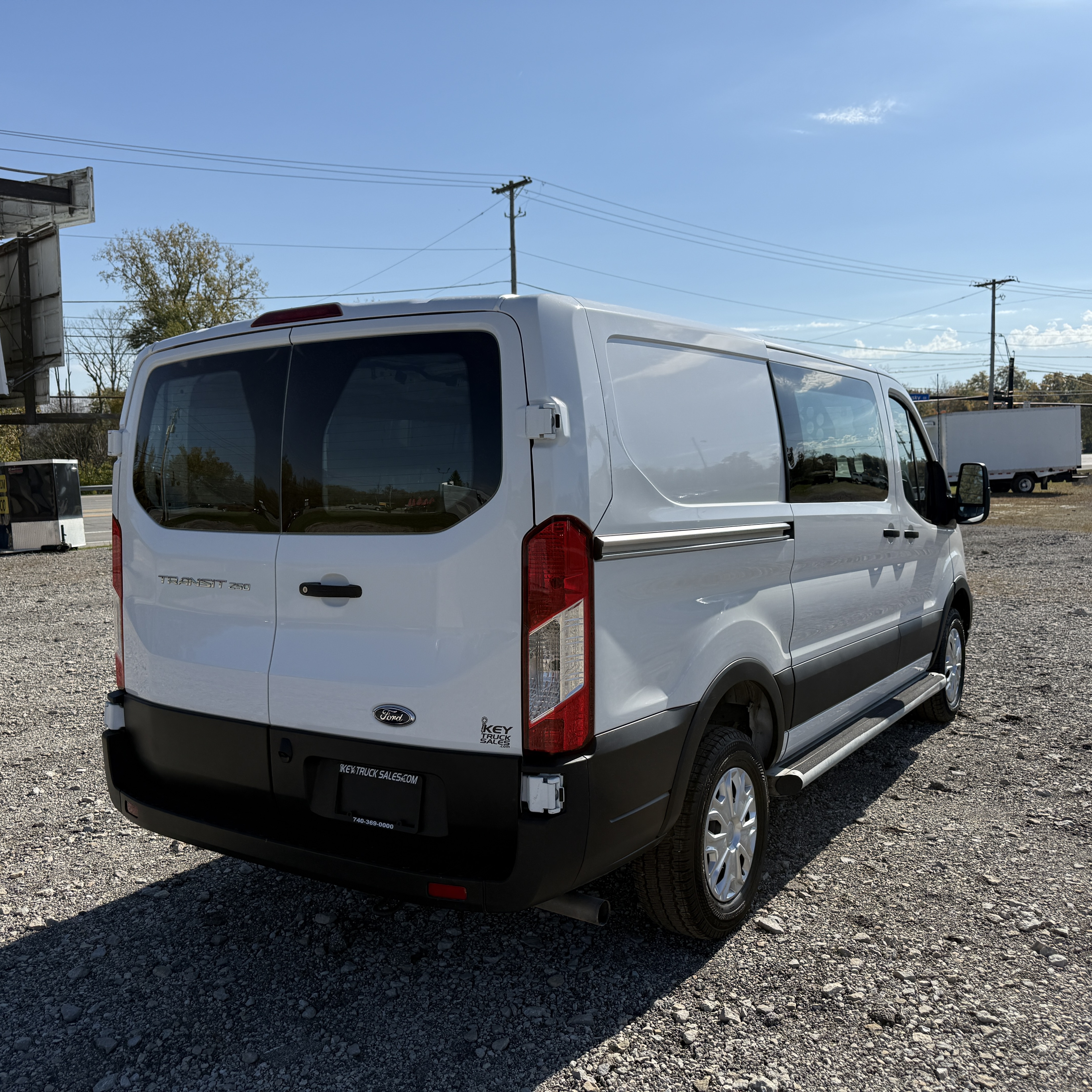 Used 2025 Ford Transit 250 Low Roof RWD image 3