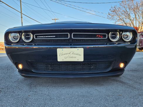 Used 2015 Dodge Challenger R/T Plus image 5
