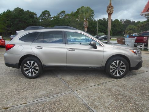 Used 2016 Subaru Outback 3.6R Limited image 4