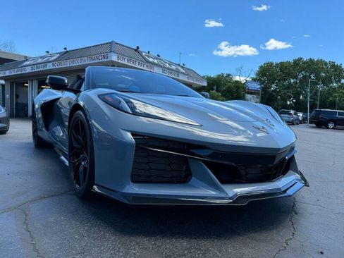 Used 2024 Chevrolet Corvette Z06 image 5