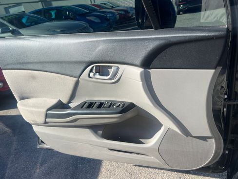Used 2013 Honda Civic LX Sedan image 12