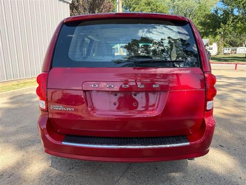 Used 2016 Dodge Grand Caravan American Value Package FWD image 2