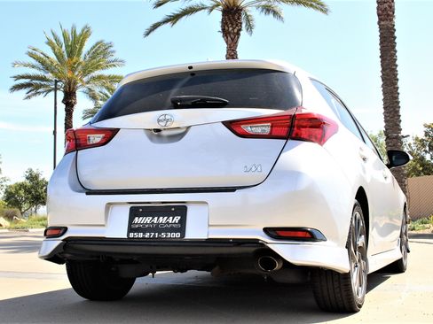 Used 2016 Scion iM image 10