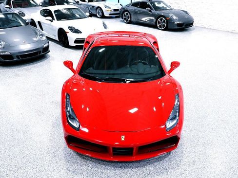 Used 2018 Ferrari 488 GTB image 16