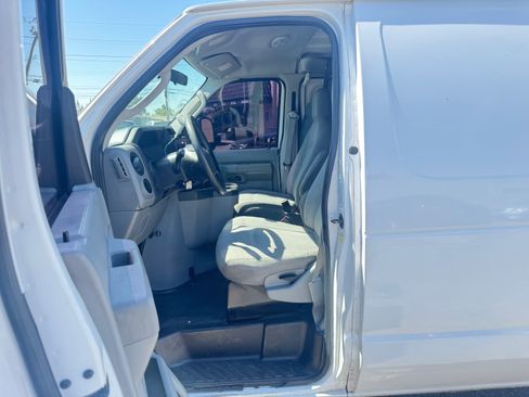 Used 2010 Ford E-250 and Econoline 250 UNAVAIL RWD image 16