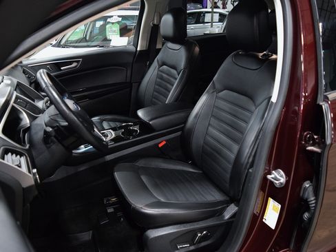 Used 2018 Ford Edge SEL image 17