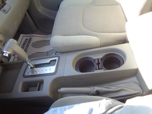 Used 2008 Nissan Frontier SE image 58