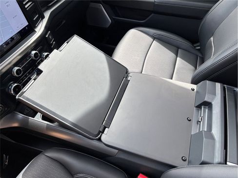 Used 2025 Ford F150 Lariat image 40