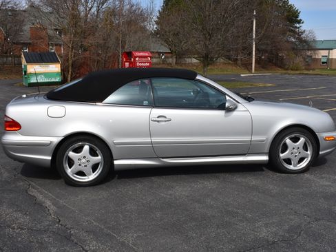 Used 2001 Mercedes-Benz CLK 430 image 13