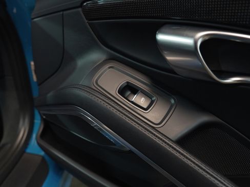 Used 2018 Porsche 911 Targa 4 GTS image 98