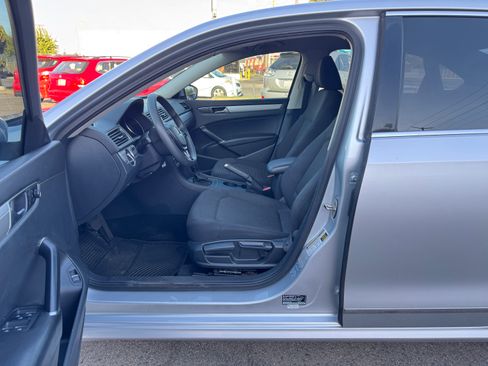 Used 2016 Volkswagen Passat 1.8T S image 15